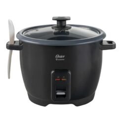 Arrocera Oster CKSTRCB10DFBLK negra de 10 tazas con tapa de vidrio y cuchara