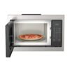 Interior del microondas Whirlpool WM1711D con una pizza