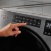 Selección de ciclo en el panel táctil de secadora Whirlpool 23 kg