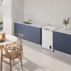 Congelador horizontal Electrolux 95 litros compacto instalado en cocina