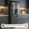 Nevera Mabe RMA247FXCG grafito en una cocina moderna de tonos grises