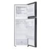 Nevera Samsung RT31DG5220B1 abierta con bandejas de vidrio templado y congelador superior
