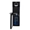 Dispensador Whirlpool WK0260B con puerta inferior abierta y botellón instalado, vista lateral